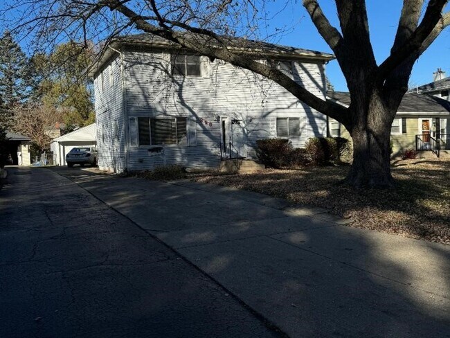 Foto del edificio - 226 W Berkshire Ave