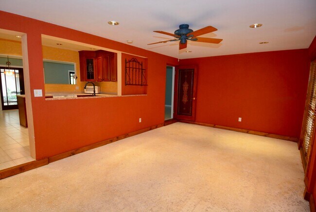 Foto del edificio - 2584 Avenue au Soleil