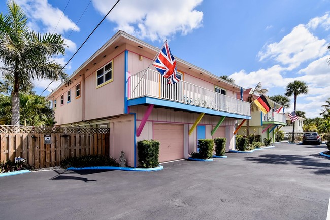 Building Photo - Palm Terrace