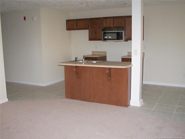 Foto del edificio - 1523 Drakestone Ct