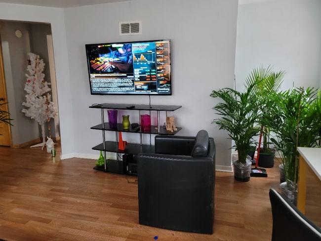 Foto del edificio - 3411 S Howell Ave