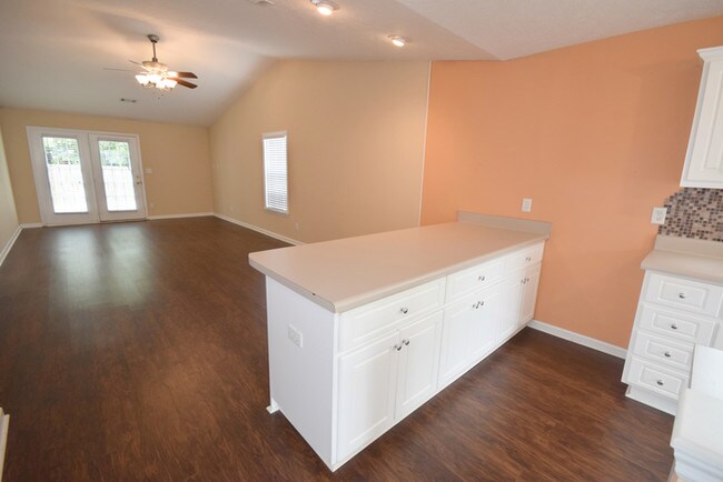 Building Photo - 2211 Bridgeton Rd