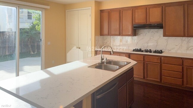 Building Photo - 5 br, 3.5 bath House - 40495 Charleston St. -