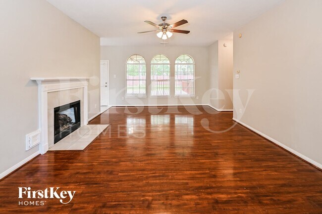 Foto del edificio - 2614 Spring Bend Dr