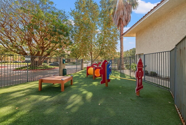 Building Photo - Camarillo Oaks