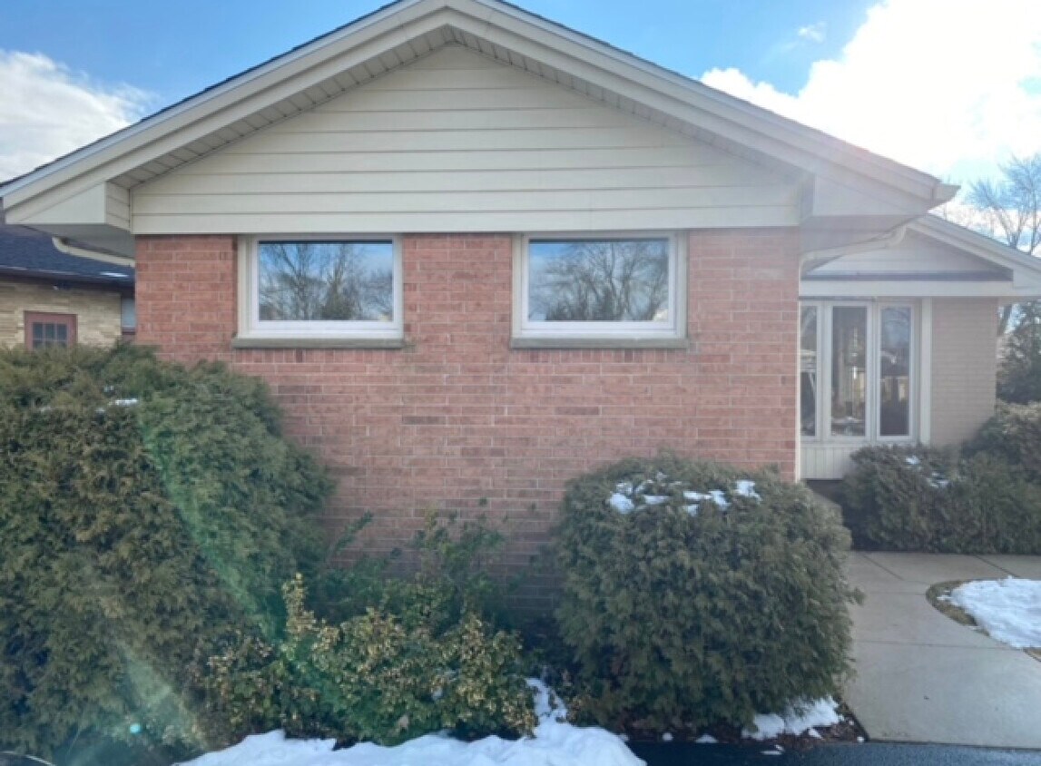 110 W Church St, Wauconda, IL 60084 House Rental in Wauconda, IL