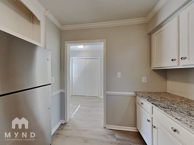 Foto del edificio - 9205 Meadow Sweet Ct
