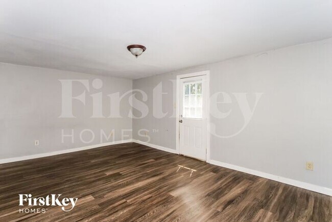 Foto del edificio - 5183 Warfield Dr
