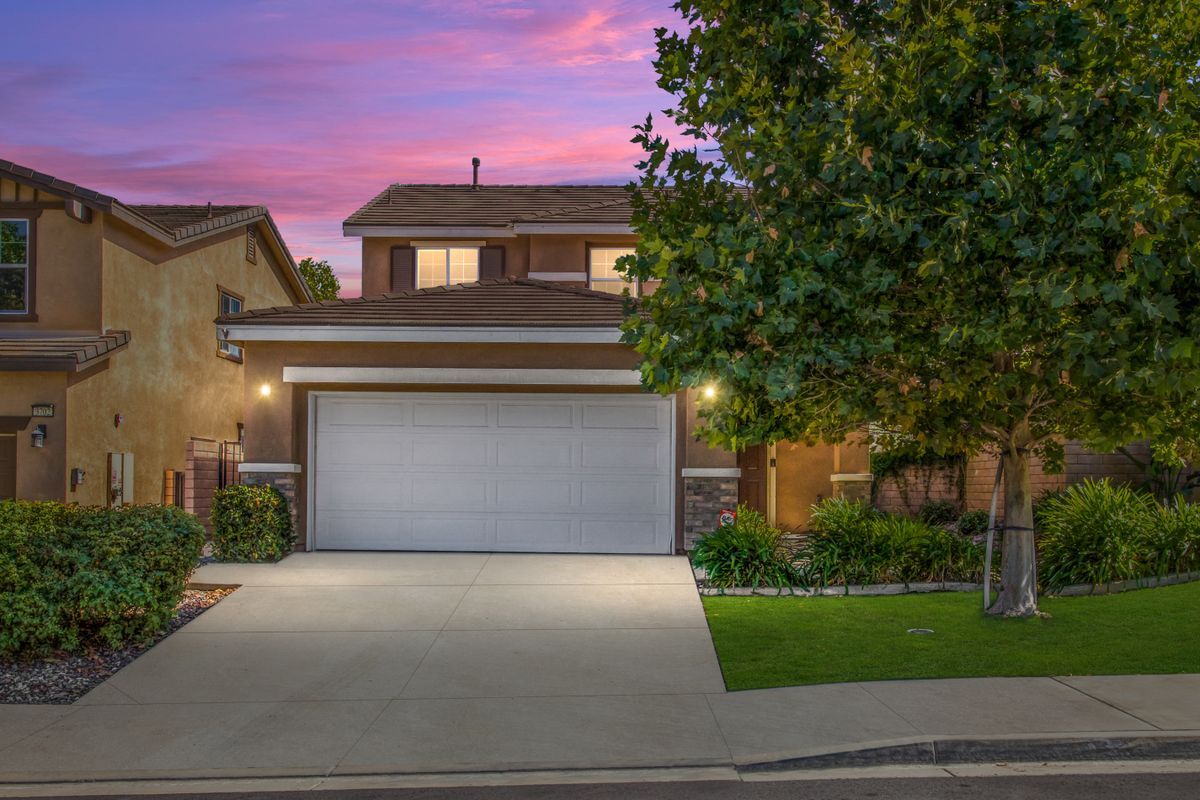 Foto principal - 3714 Rosena Ranch Rd