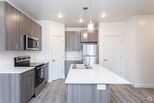 Picture of Apartments for Rent with Parking Near The Views | Apartments.com
