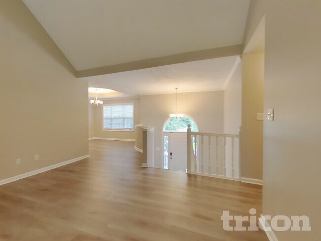 Building Photo - 7258 Brittany Way