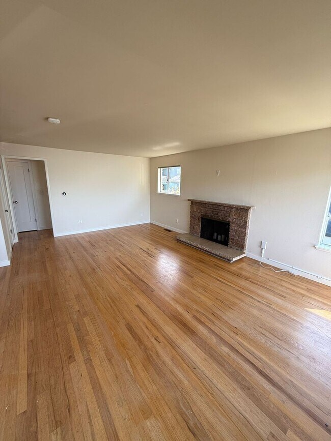 Foto del edificio - Charming 4-Bedroom Home in West Seattle’s ...