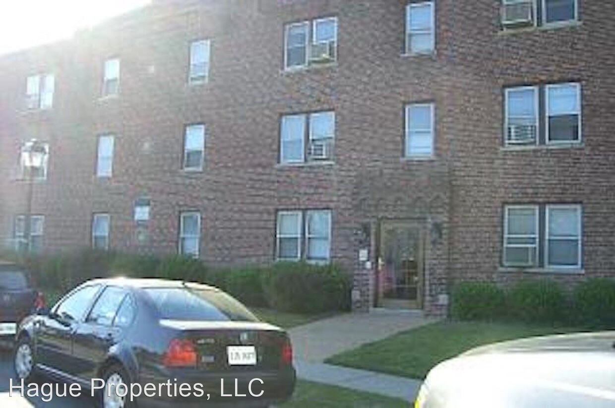 Foto principal - 4911 Newport Ave