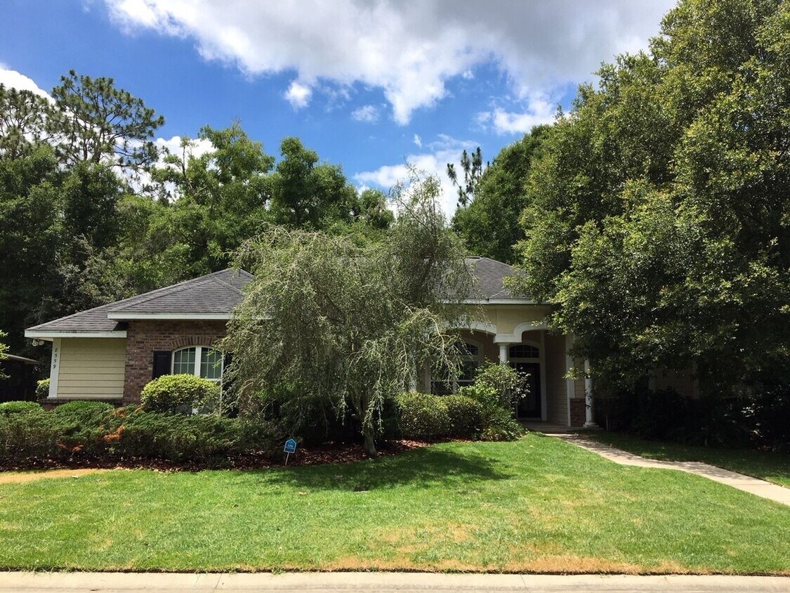 Foto principal - A Must See Cobblefield Beauty!