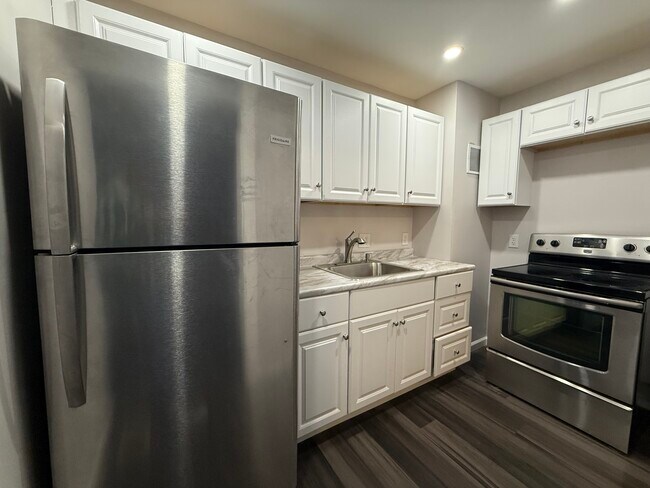 Building Photo - 4012 E 30th St