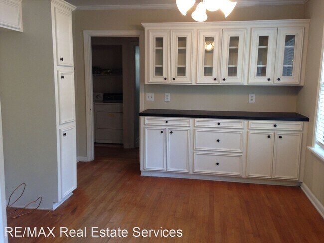 Building Photo - 2 br, 1 bath House - 3908 Akard