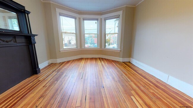 Foto del edificio - 211 Quail St