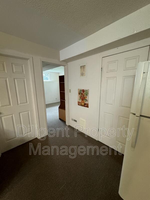 Photo du bâtiment - 1241 Huntington Cir