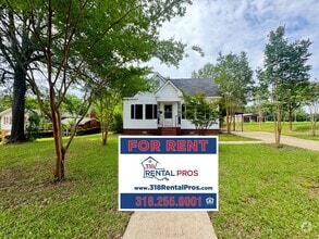 Building Photo - 1303 Gains Ave