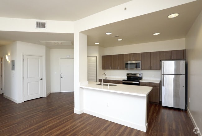 Interior Photo - 1010 Pacific