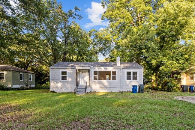 Building Photo - Charming 3 Bedroom, 2 Bathroom house