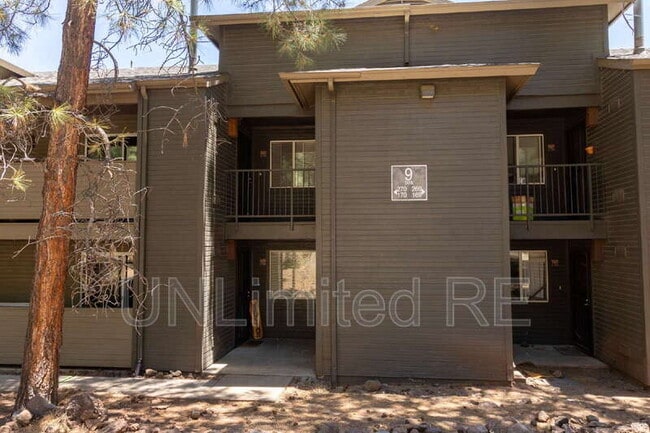 Building Photo - 1385 W University Ave