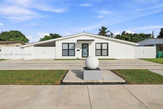 Building Photo - 9298 Jamaica Dr