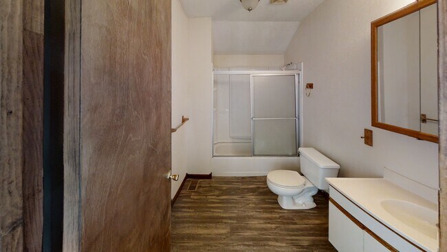 Building Photo - 511 W Cache La Poudre St