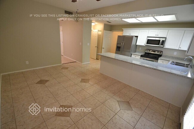 Building Photo - 118 W Gary Way