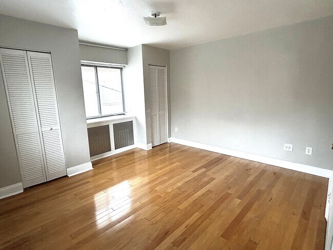 Dormitorio - 251 Beverly Rd