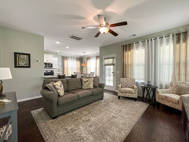 Foto del edificio - 534 Alderly Dr