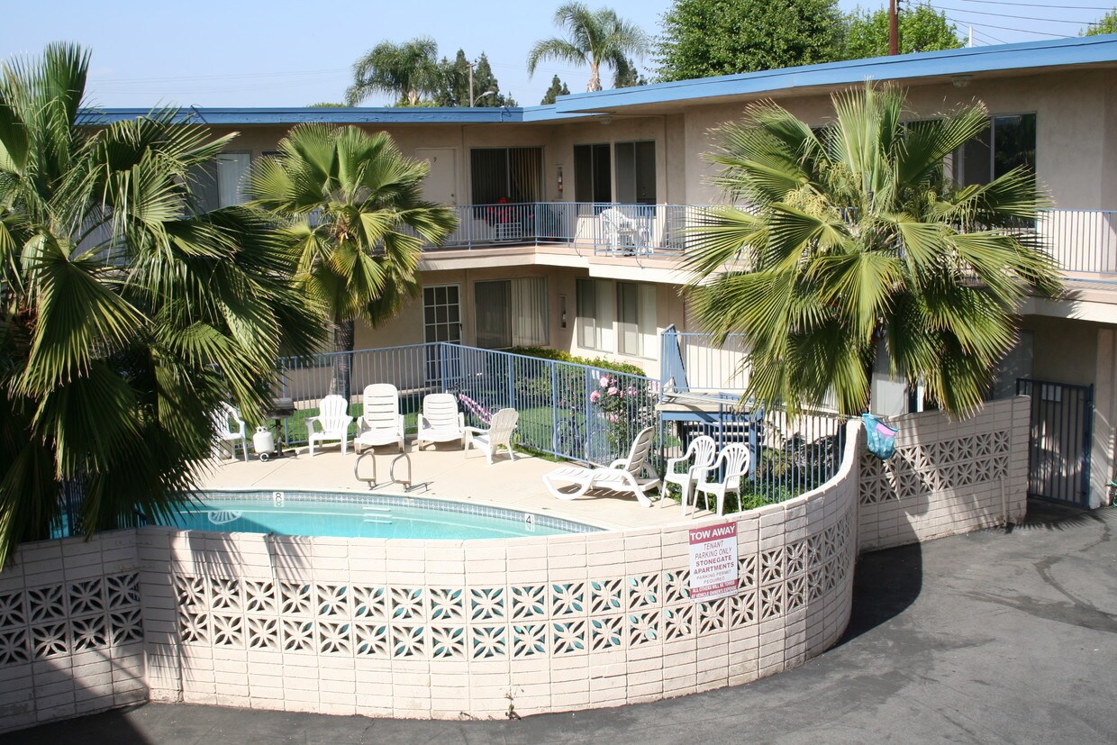 340 E 2nd St, Tustin, CA 92780 Apartments in Tustin, CA