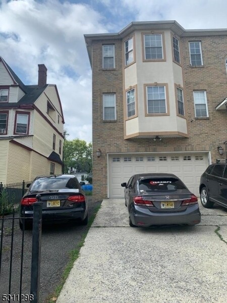 Foto del edificio - 75 Lenox Ave
