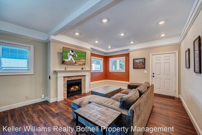 Foto del edificio - 3 br, 2 bath House - 6067 6th Ave NE