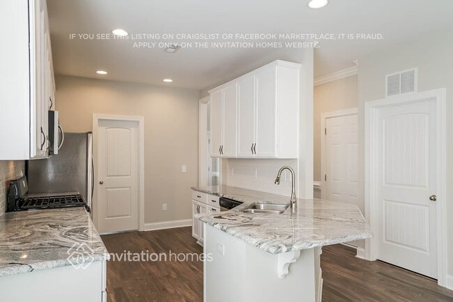 Building Photo - 668 Barneswyck Dr