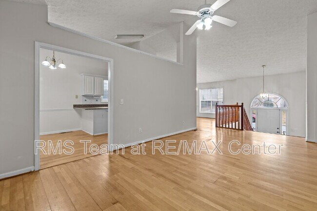 Foto del edificio - 4225 Hopkins Bluff Way