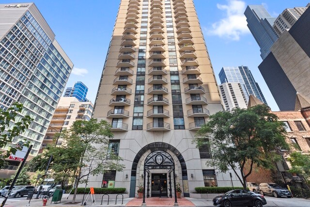 Foto principal - 70 W Huron St