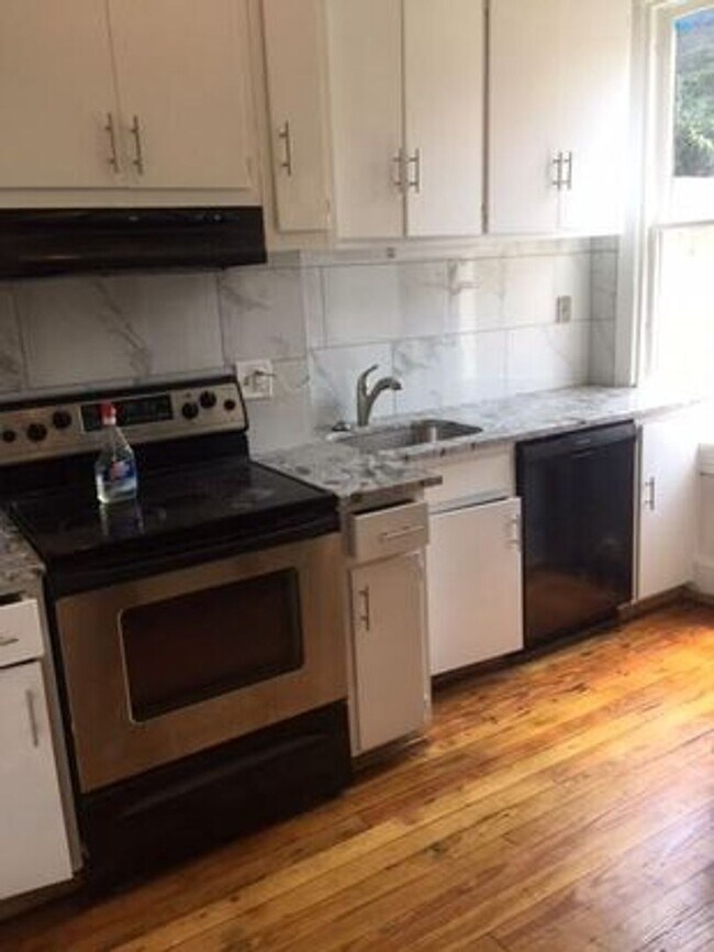 Foto del edificio - 3332 P St NW