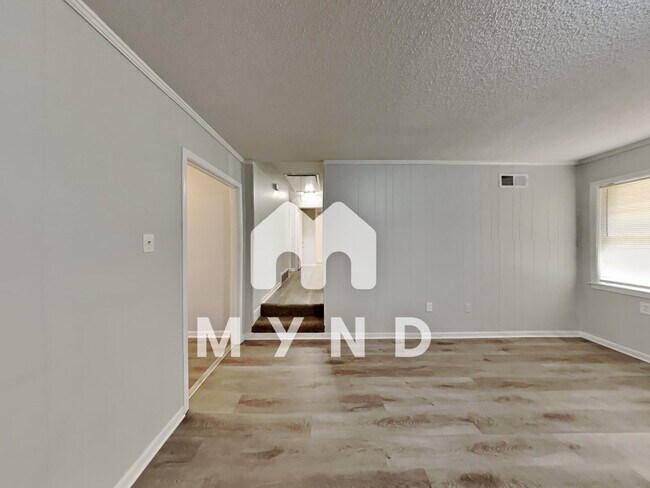 Building Photo - 3432 Clearbrook