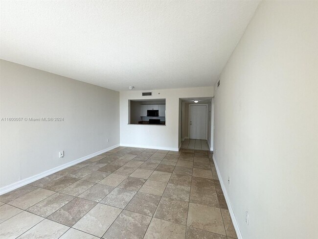 Foto del edificio - 117 NW 42nd Ave