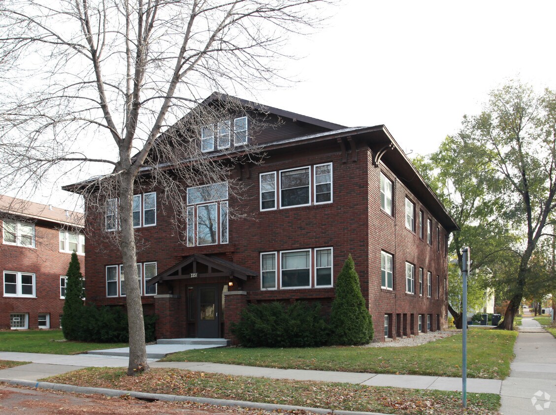 Primary Photo - 3351 Dupont Ave S