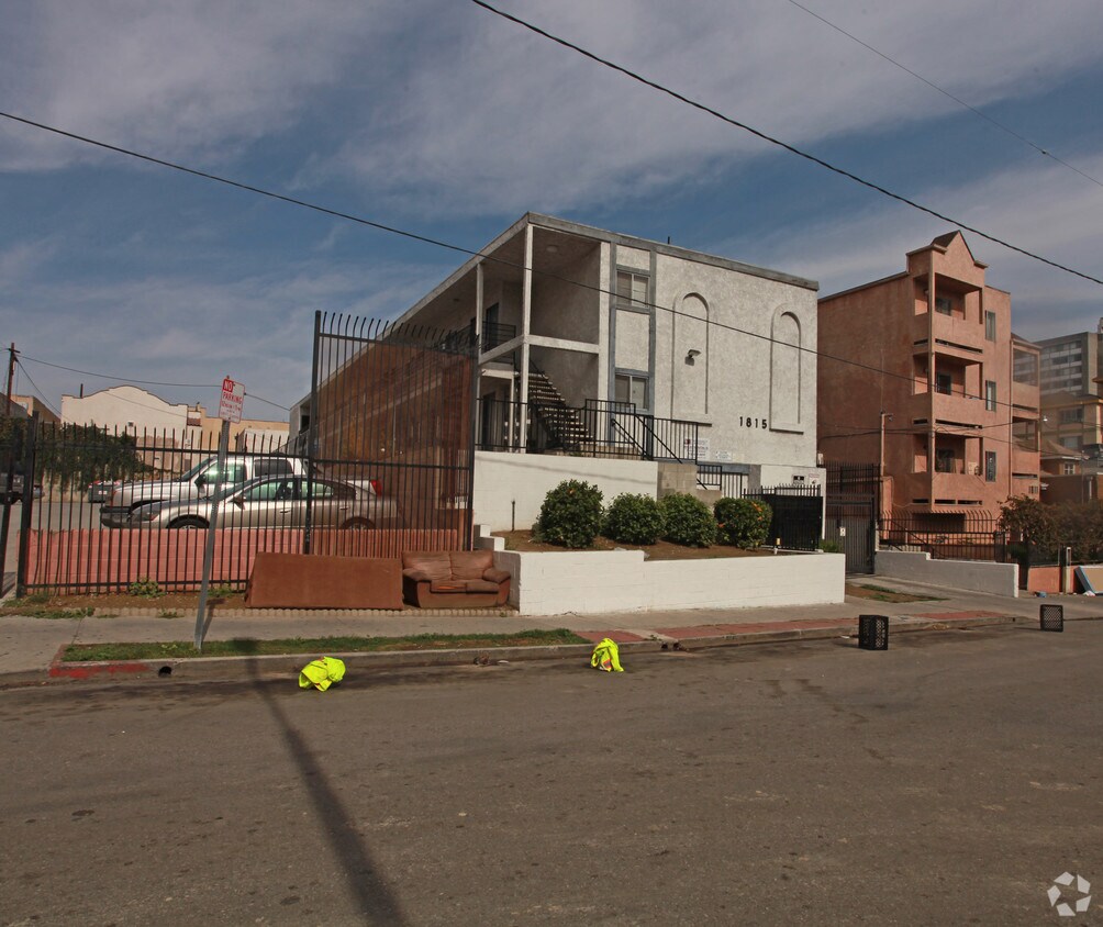 Primary Photo - 1815 W 5th St