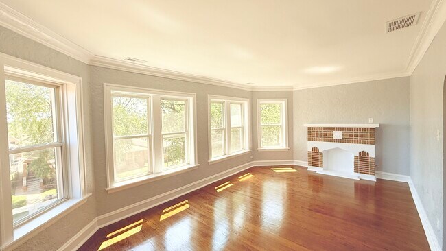 Foto del edificio - 10638 S Ave C