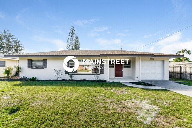 3 Bedroom Pet-Friendly Home in Bradenton, FL with Main Street Renewal - 3 Bedroom Pet-Friendly Home in Bradenton, FL with Main Street Renewal