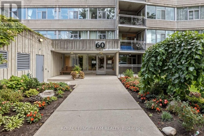 Building Photo - 60-660 McLeod St