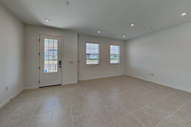 Foto del edificio - 4216 Sadler Rd