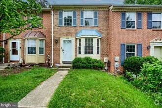 Building Photo - 6608 Ducketts Ln