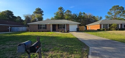 Building Photo - 1475 Bengay Way