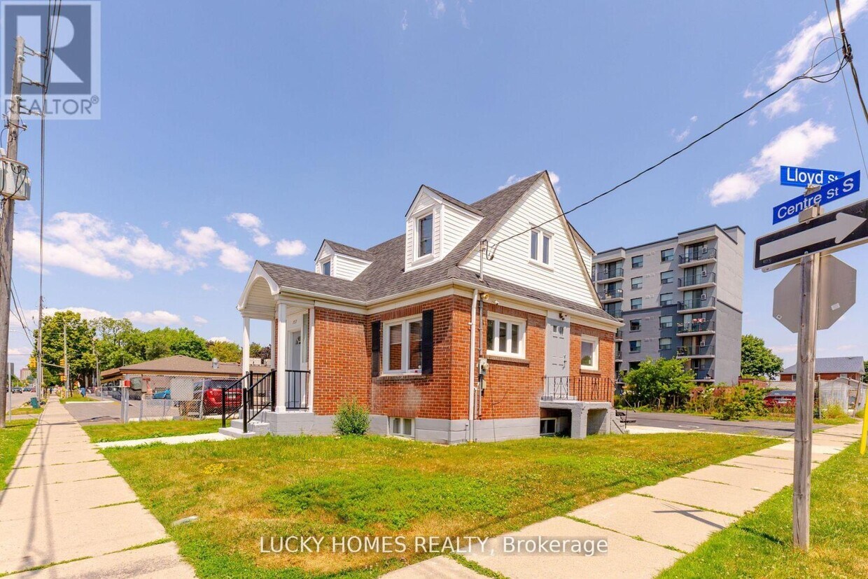 Primary Photo - 157 Centre St S
