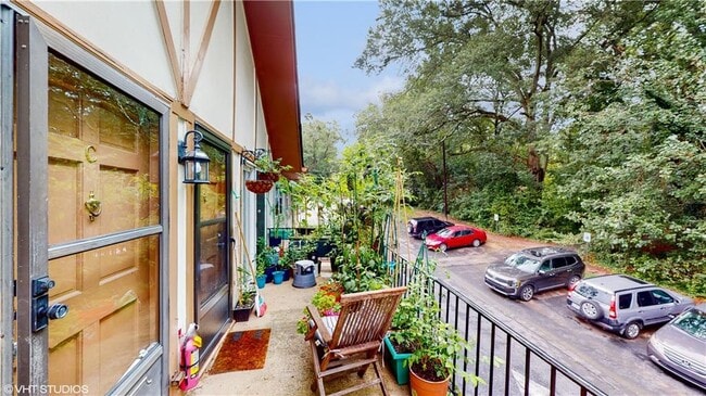 Building Photo - 1177 Church St